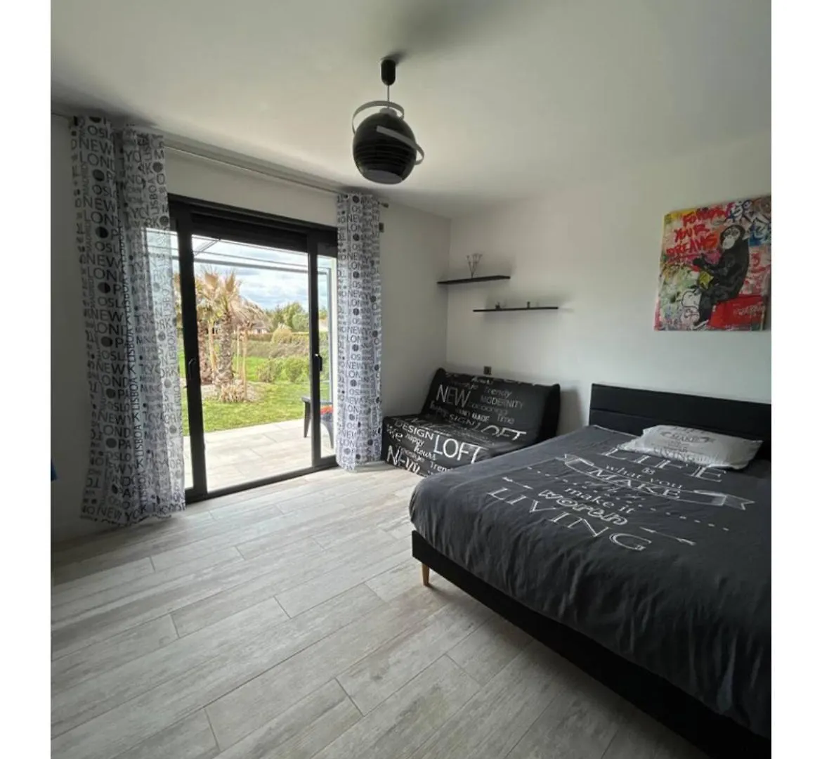 Chambre Dans Maison Moderne Tout Confort Orgueil