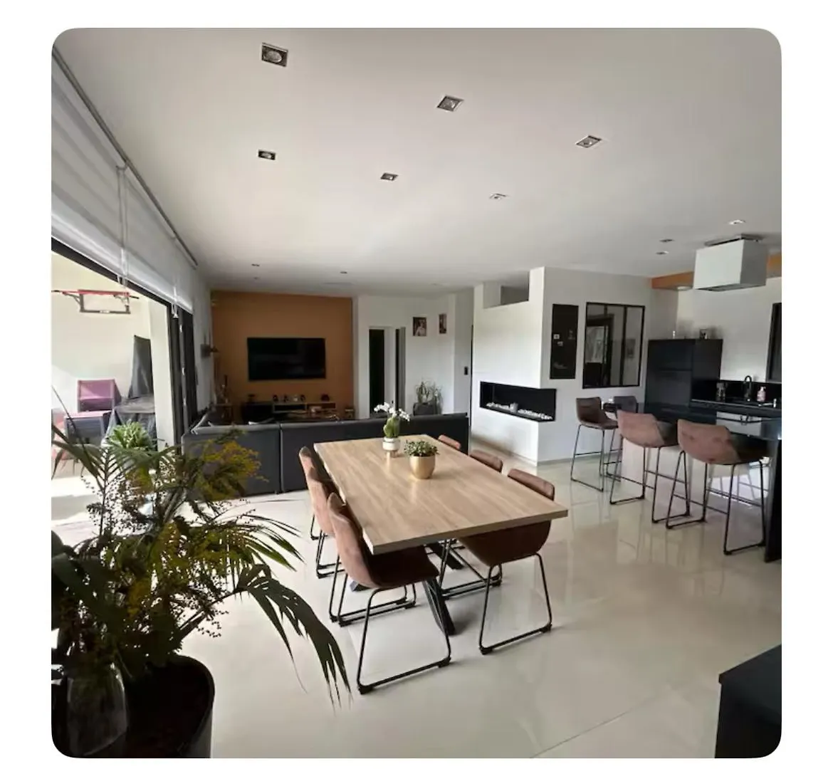 Séjour chez l'habitant Chambre Dans Maison Moderne Tout Confort Orgueil